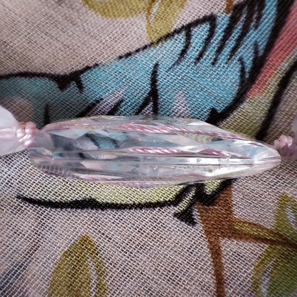 Long Vintage Faceted Swirled White Lucite Chunky Necklace Pink Knotted Cord EUC - Picture 8 of 16